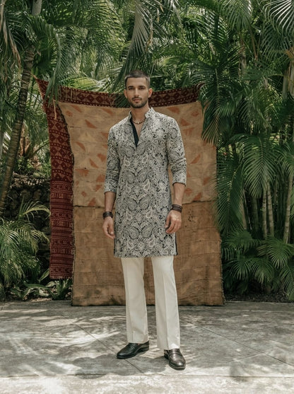 The Onyx Paisley Kurta in Ivory Mist