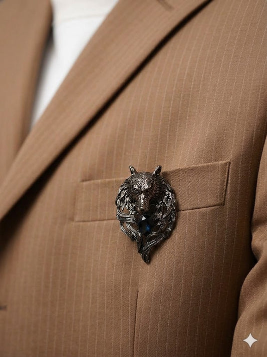 Midnight Wolf Sapphire Brooch