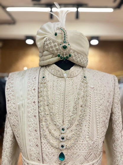 Emerald Rajsi Feather Kalangi 👑