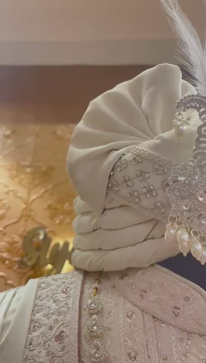 Shwet Rajvansh Feather Kalangi
