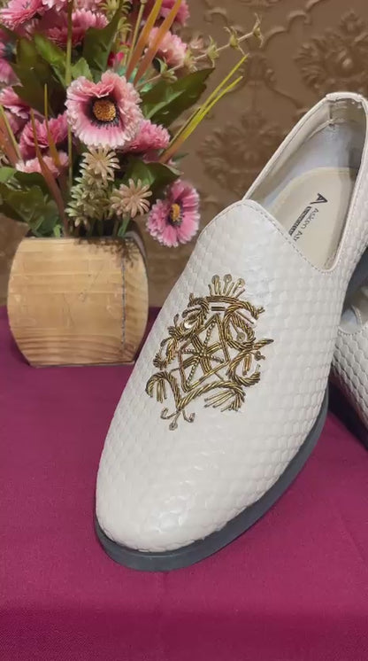 Maharaja Crest Textured Ivory Loafers