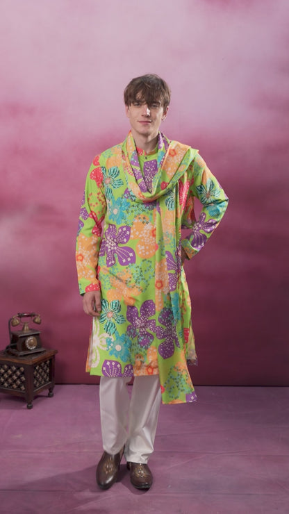 KELLY GREEN KURTA SET WITH PANT AND DUPATTA